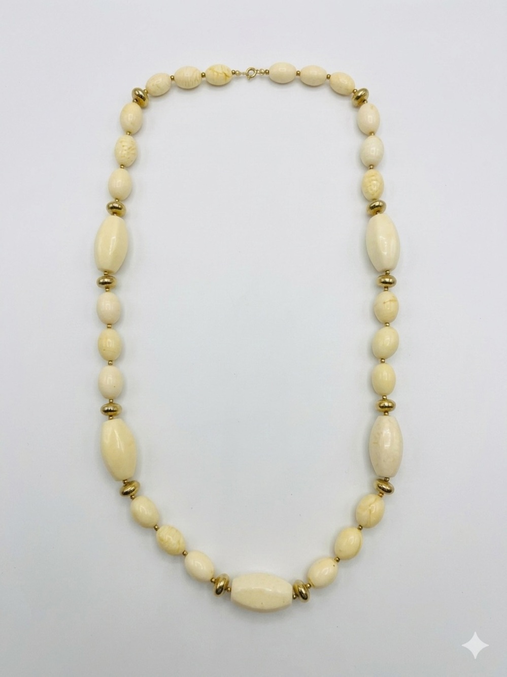 Vintage Marbled Cream Lucite Oval Bead Necklace Gold Tone Accents Mid Century